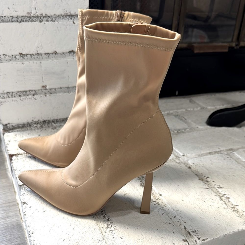 Forever 21 Women Sock Ankle Boot Size 8 Beige Ivory Cream Stretch Nylon Sexy